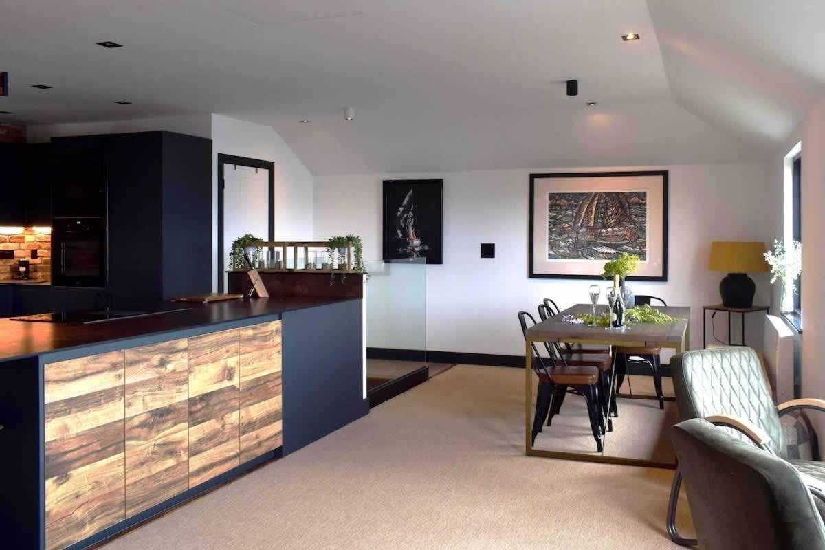 Stunning Waterfront Apartment With Spectacular Views & Parking At 'Captains Loft' Falmouth Exterior photo